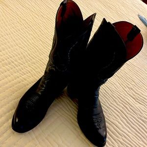 Beautiful Lucchese Mens cowboy boots. EUC